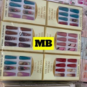 Faux ongles magnétiques