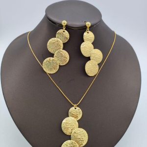 Ensemble boucle d'oreilles et chaîne