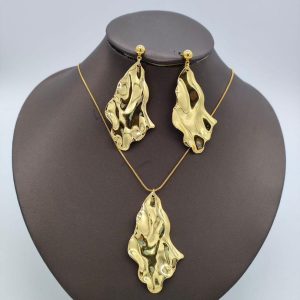 Ensemble chaine et boucle d'oreilles