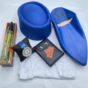 Ensemble chaussures bonnet montre porté monnaie parfun