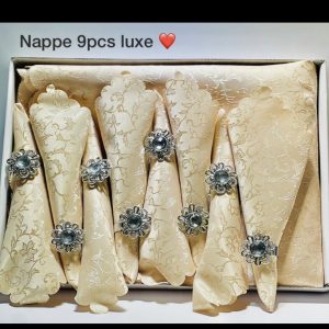 Nappe à table