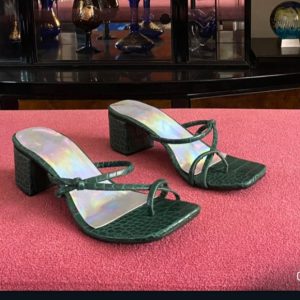 Talon disponible tres confortable
