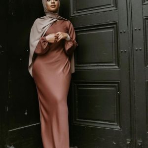 Robe soie très bon qualité différents taille