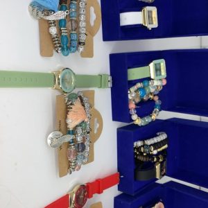 bracelet princesse +montre très classe